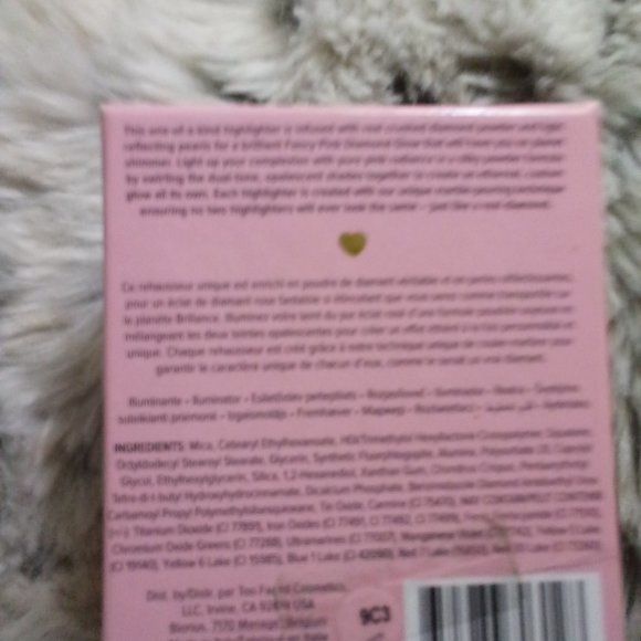 NWT- Too faced Fancy pink Diamond fire highlighter - Picture 2 of 2